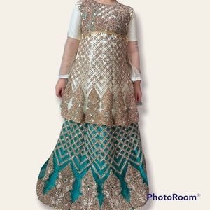 Pakistani 2 pcs Girls Luxurious Designer Lengha